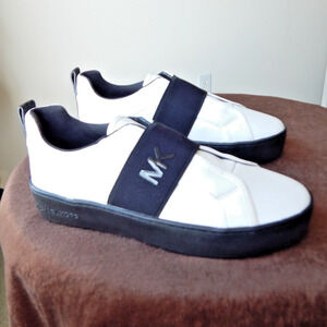 NEW Michael Kors Emmett Leather Slip On Sneaker Shoe White/ Black Women Size 7.5